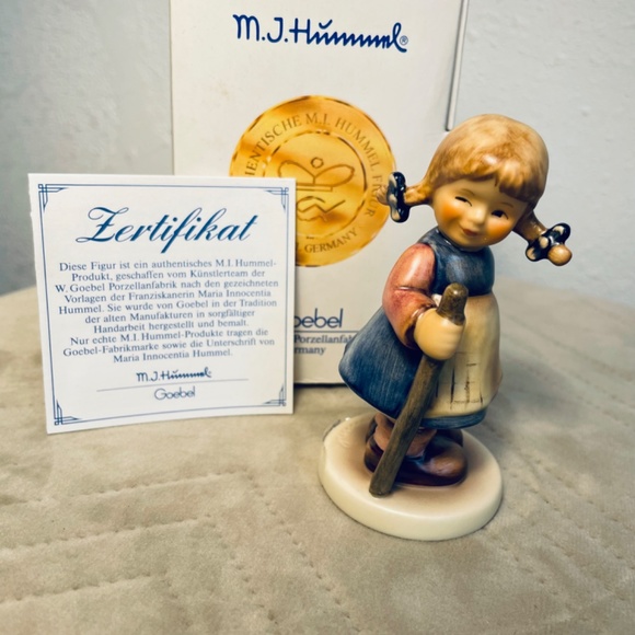 Goebel M.J. Hummel - Fratz Pixie Vintage Porcelain Figurine - Picture 2 of 4